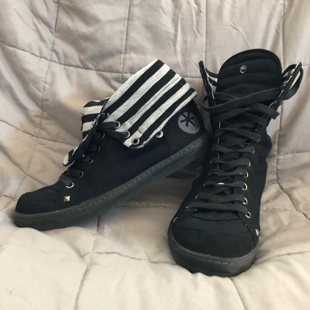 💋sold💋 Women’s shoes size 8/8.5